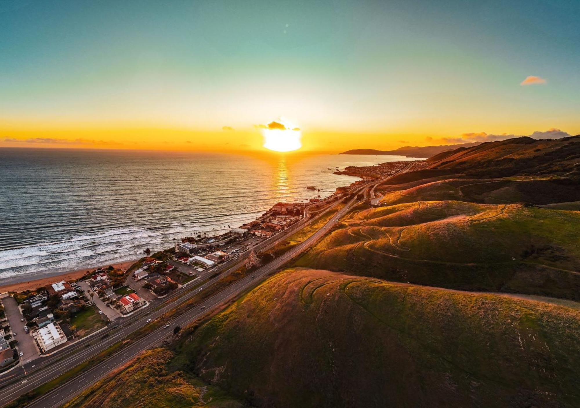 Tides Oceanview Inn And Cottages Писмо Бич Экстерьер фото